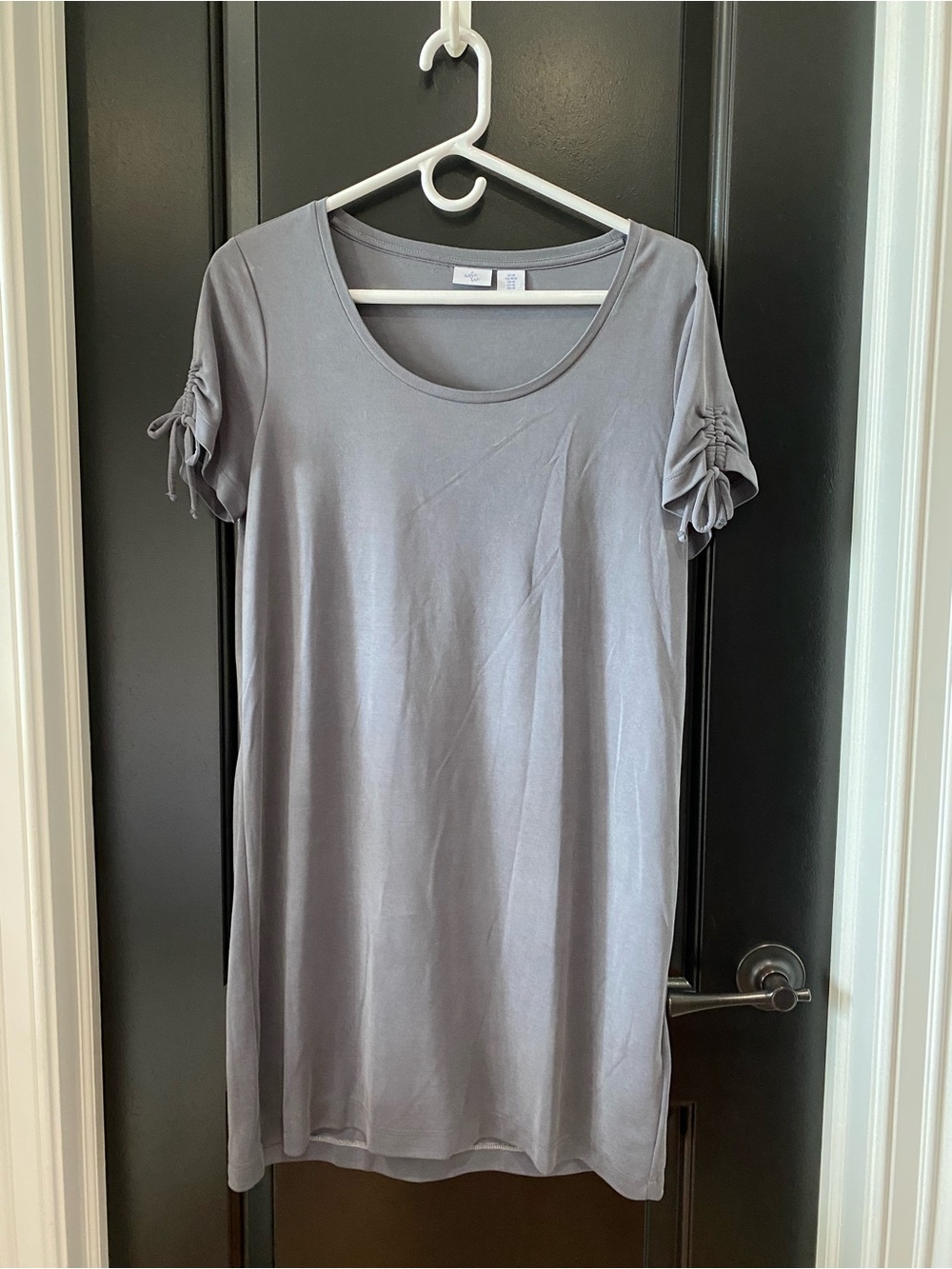Avee Toi Heather Gray T-Shirt Dress with Ruched Sleeves